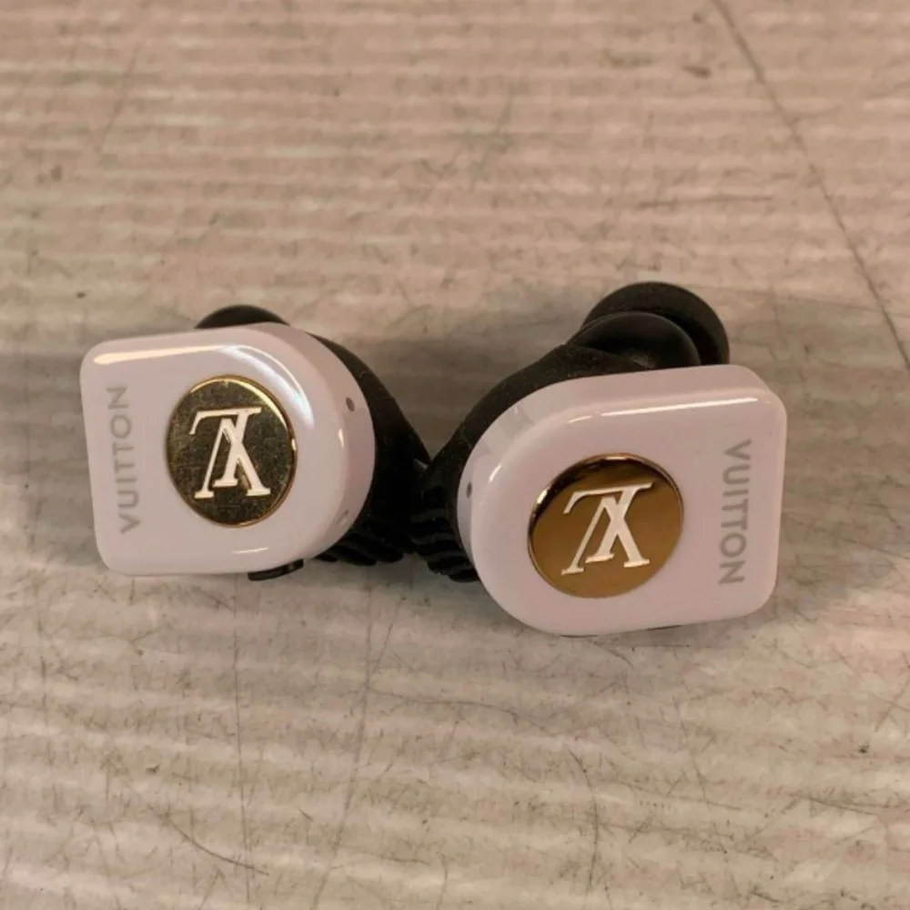 Louis Vuitton Monogram Earbuds - Picture 7 of 8